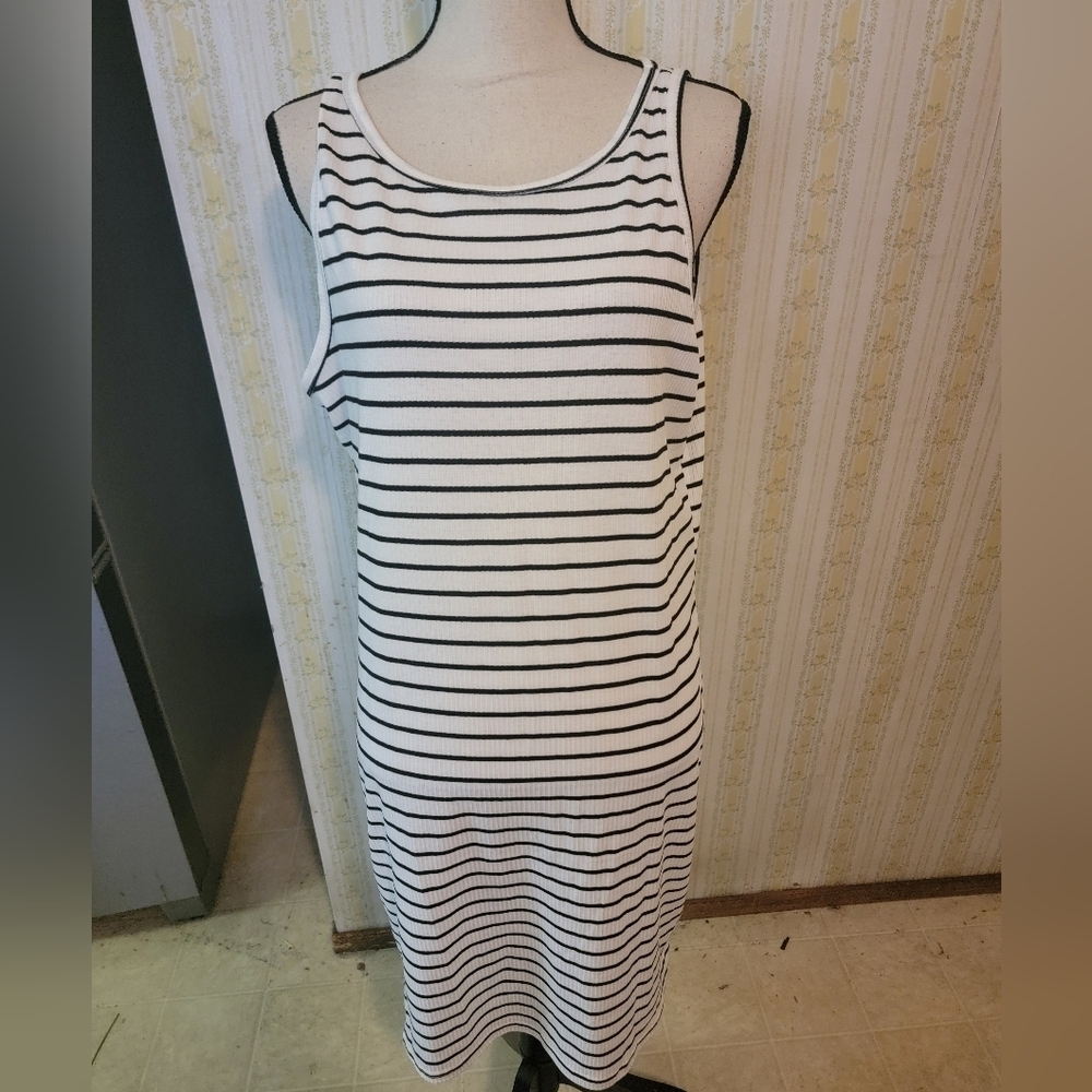 NWOT SHEIN Curve Black and White Striped Dress